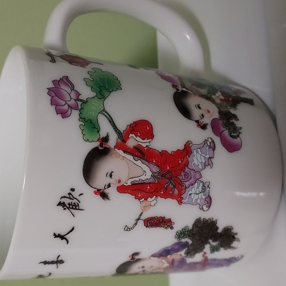 Jingdezhen Chinese Porcelain Coffee/ Tea Cup (Rare) - Picture 3 of 6